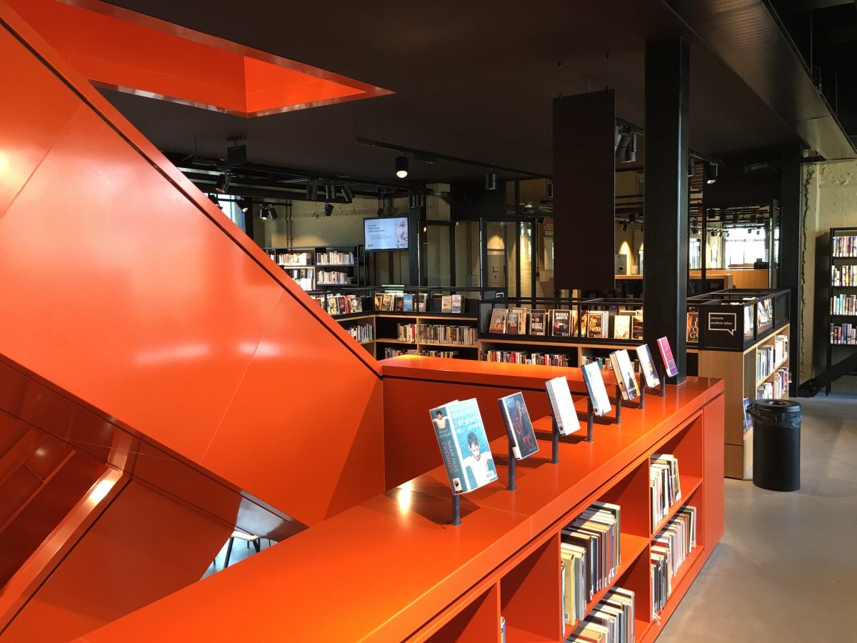 An image of shelves in a library